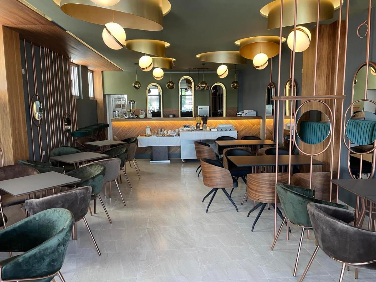 Hotel Gothia Ulcinj Ngoại thất bức ảnh