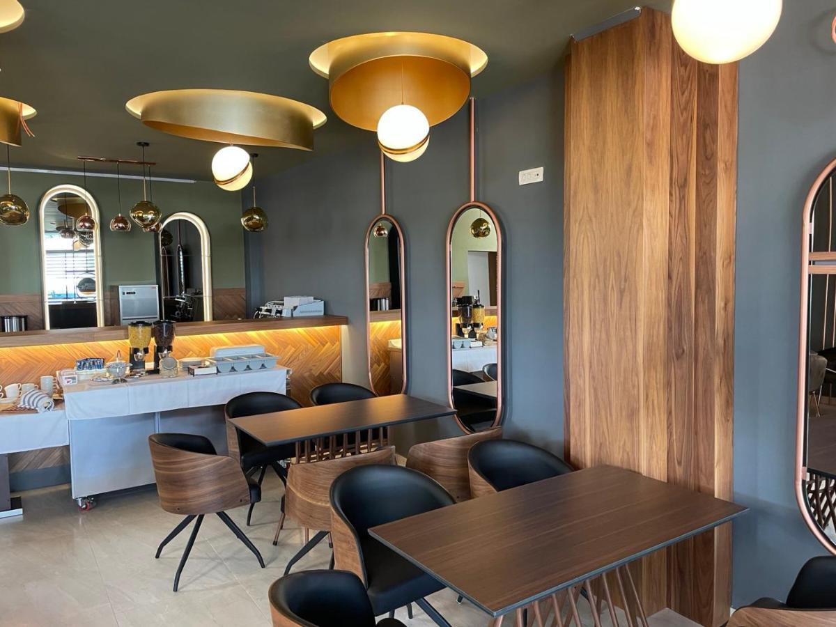 Hotel Gothia Ulcinj Ngoại thất bức ảnh