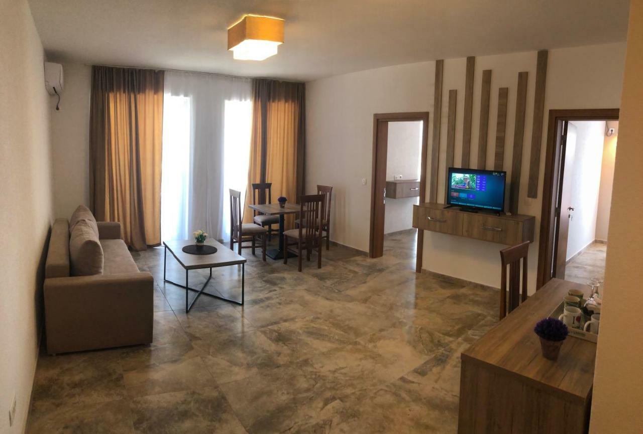Hotel Gothia Ulcinj Ngoại thất bức ảnh